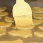 Pourquoi congeler un pinceau à pâtisserie : une astuce culinaire pour des pâtisseries impeccables pourquoi-congeler-un-pinceau-a-patisserie-une-astuce-culinaire.jpg